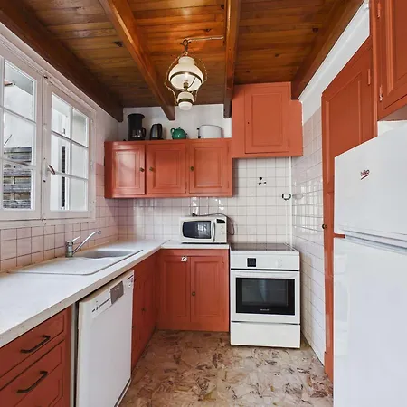 Maison Spacieuse à 70m De La Mer, D'agde - Fr-1-423-273 *