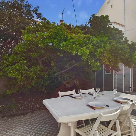 Сasa de vacaciones Maison Spacieuse A 70m De La Mer, D'agde - Fr-1-423-273